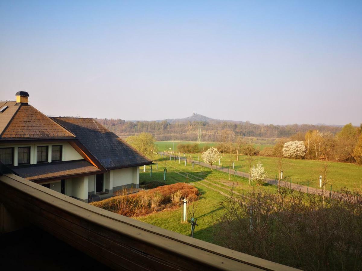 Camping v Ráji - Palda Hotel Rovensko pod Troskami Bagian luar foto