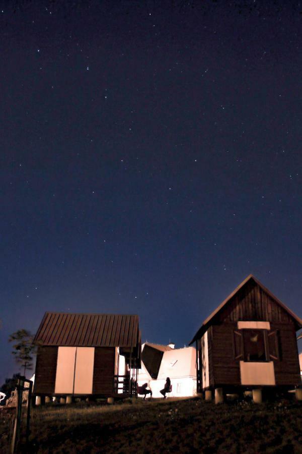 Camping v Ráji - Palda Rovensko pod Troskami Bagian luar foto