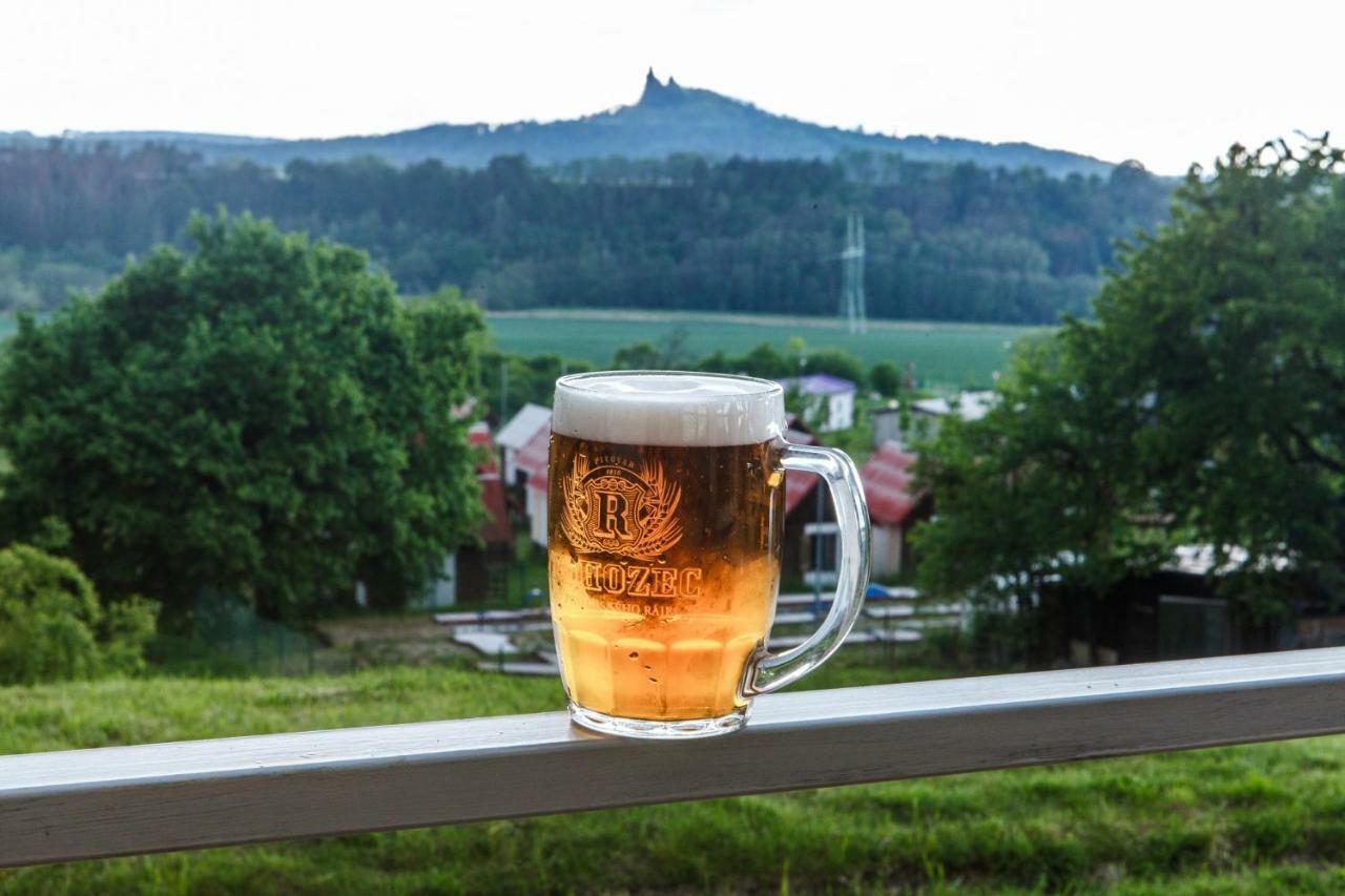 Camping v Ráji - Palda Hotel Rovensko pod Troskami Bagian luar foto